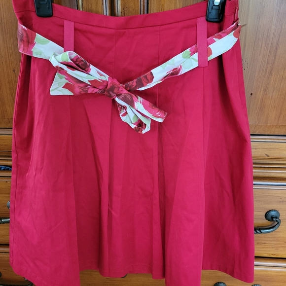 Apt 9 Red Skirt Size 10 - Picture 3 of 7